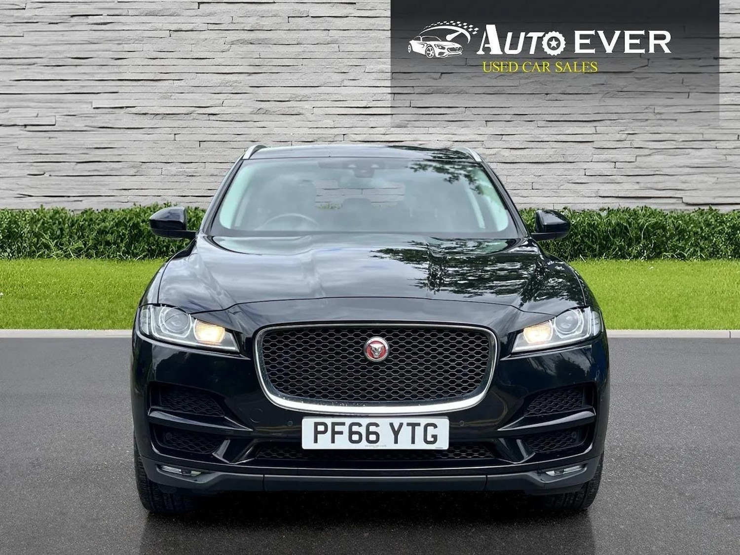 Used Jaguar F-Pace 2017 for sale - 76566600: Photo 3