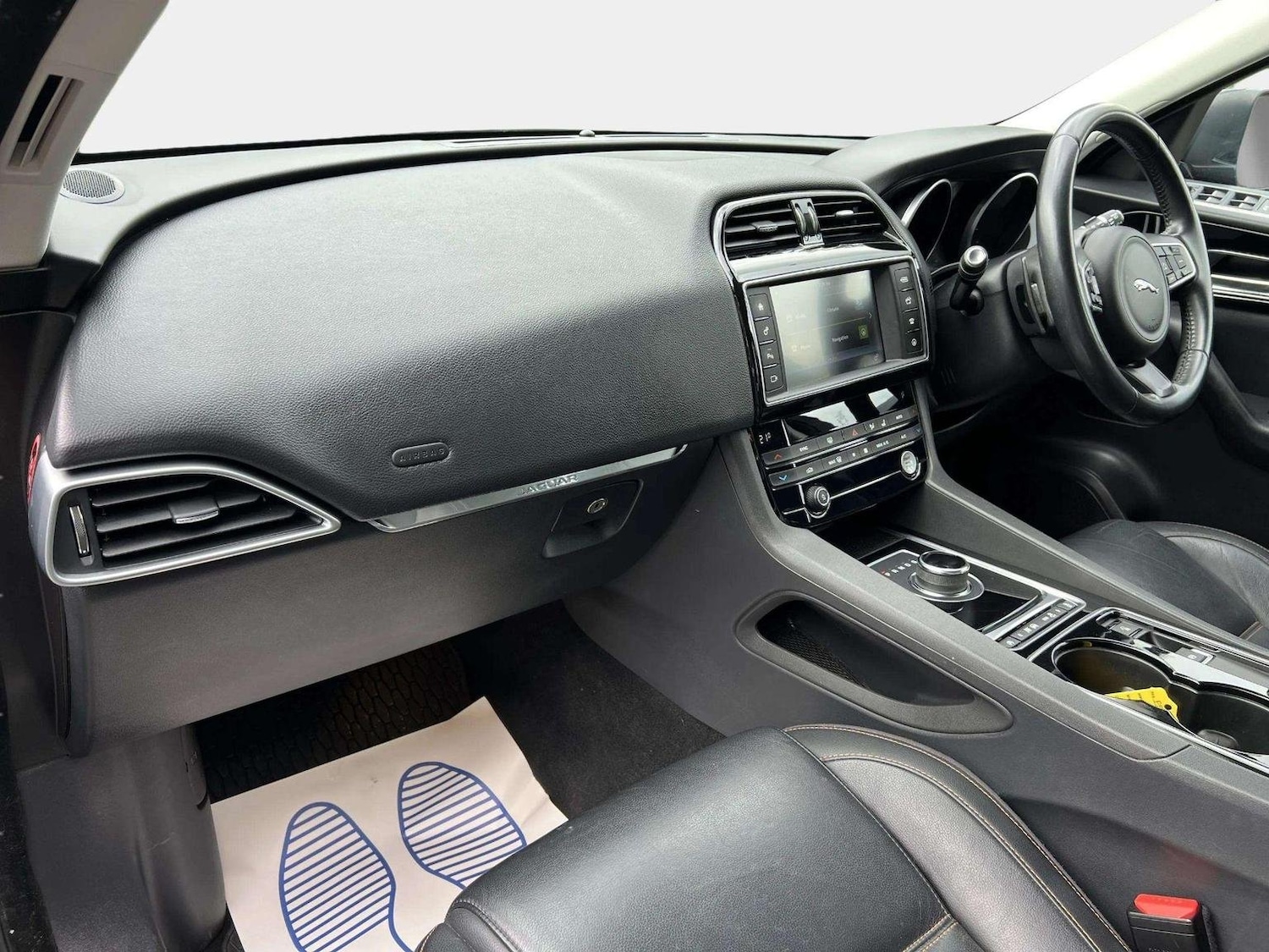 Used Jaguar F-Pace 2017 for sale - 76566600: Photo 30