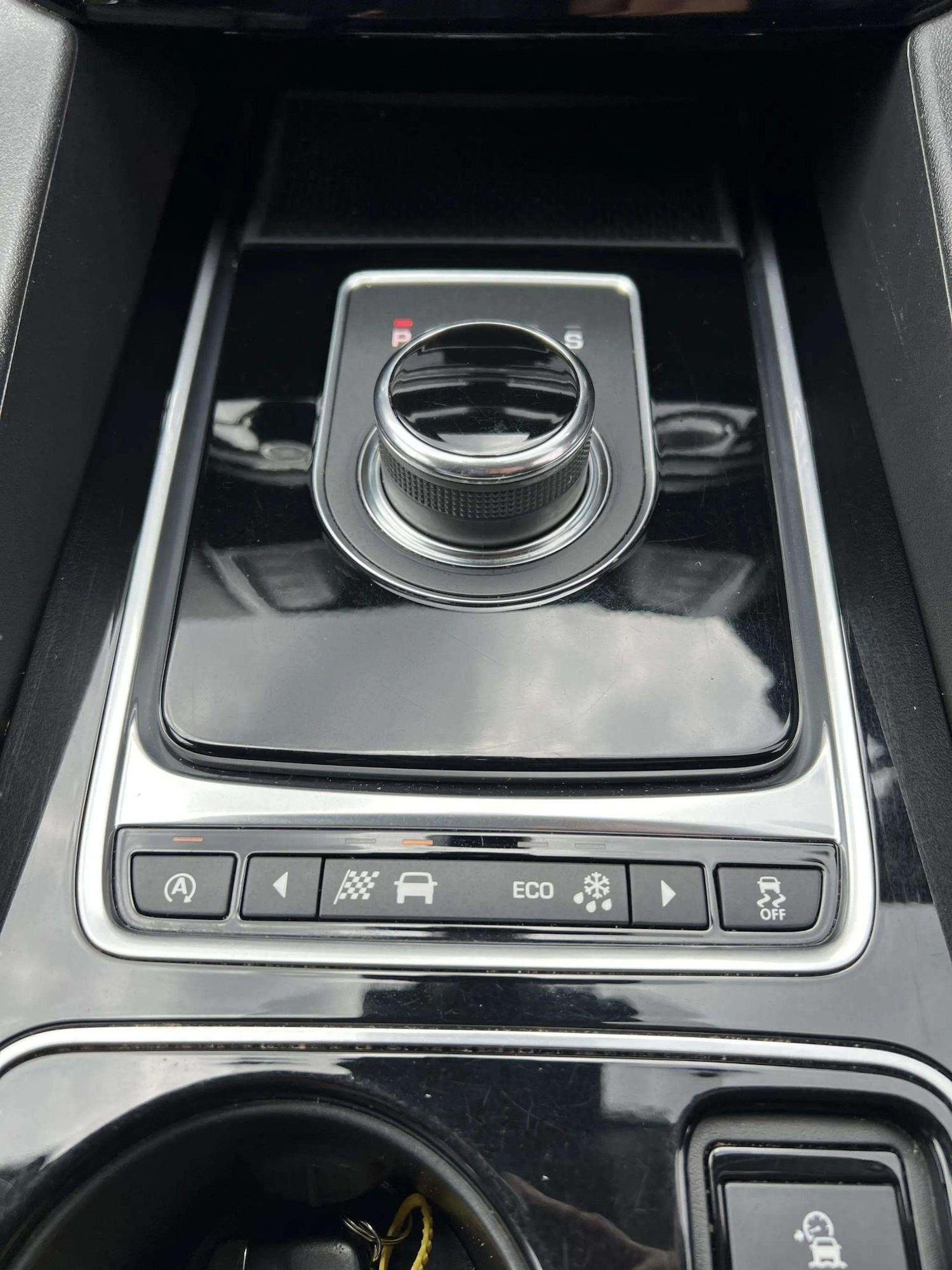 Used Jaguar F-Pace 2017 for sale - 76566600: Photo 40