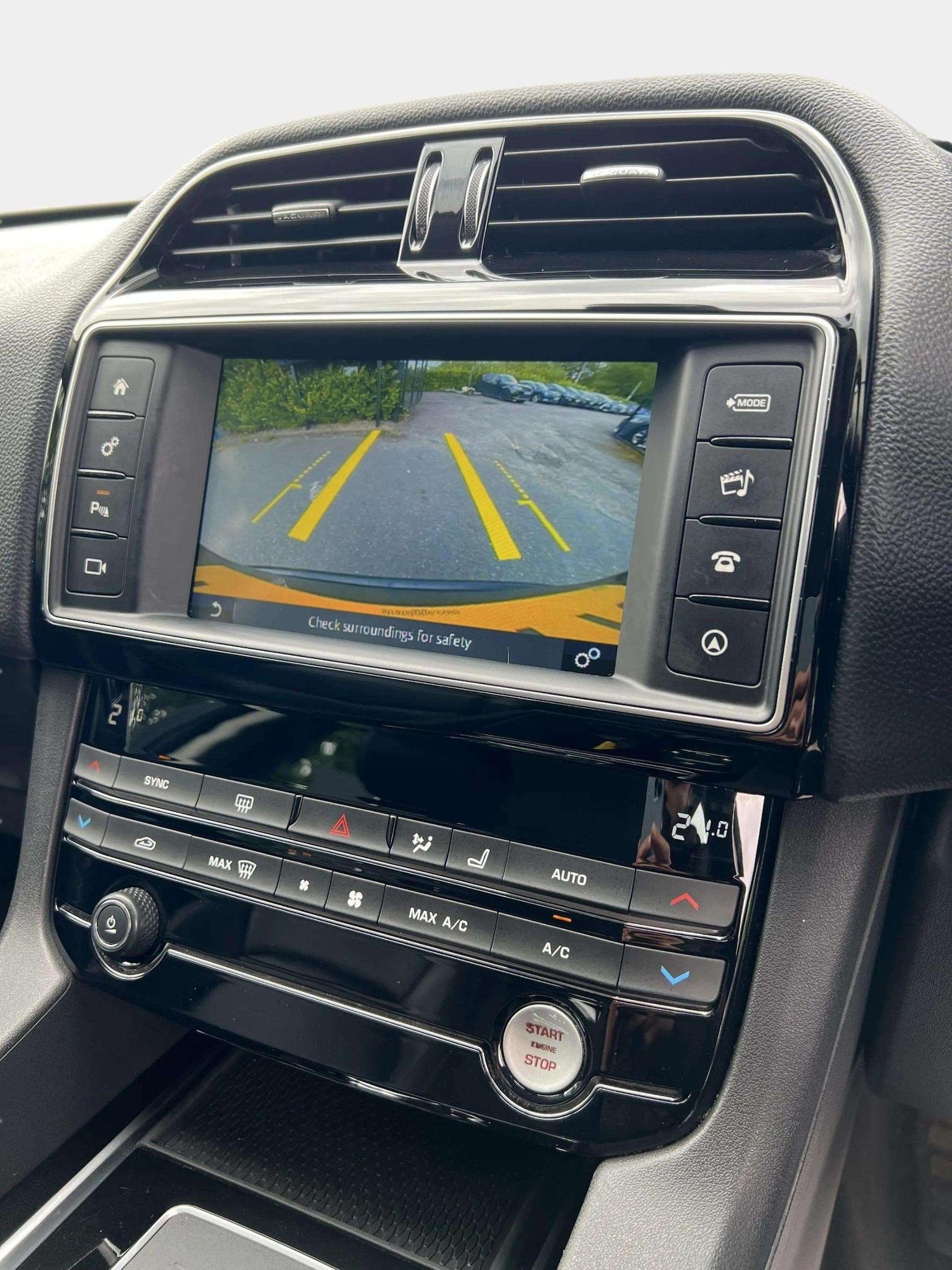 Used Jaguar F-Pace 2017 for sale - 76566600: Photo 42