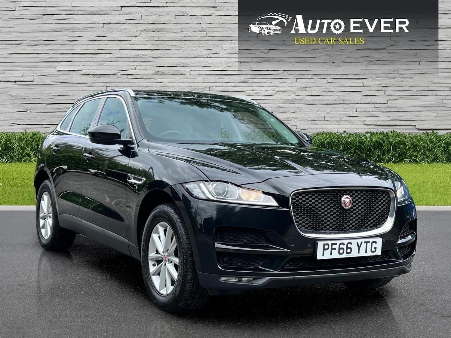 Used Jaguar F-Pace 2017 for sale - 76566600: Photo 5