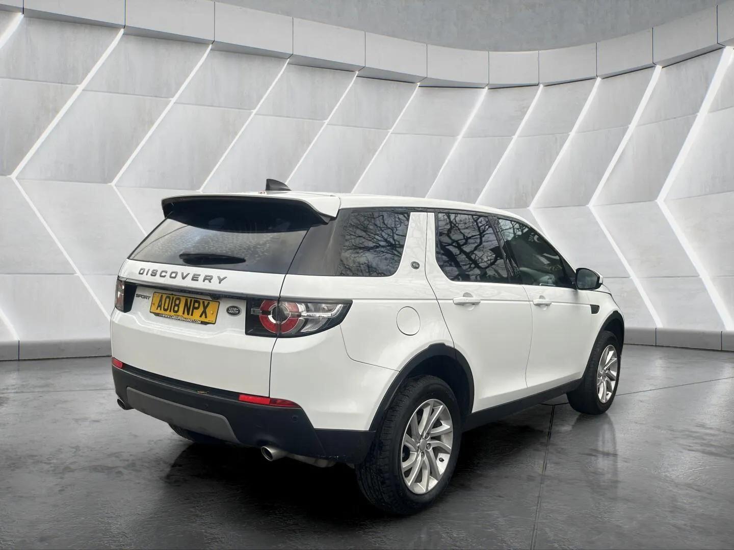 Used Land Rover Discovery Sport 2018 for sale - 76646063: Photo 15