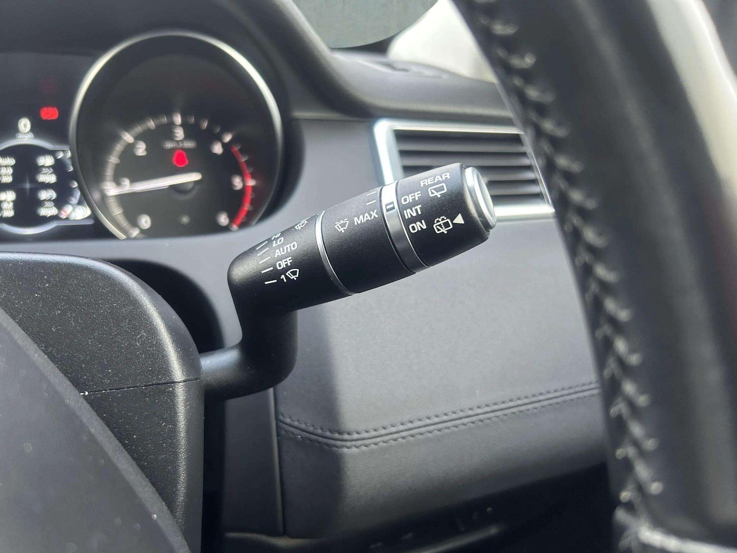 Used Land Rover Discovery Sport 2018 for sale - 76646063: Photo 25