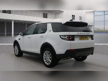 Used Land Rover Discovery Sport 2018 for sale - 76646063: Photo