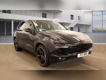 Used Porsche Cayenne 2017 for sale - 75820849: Photo