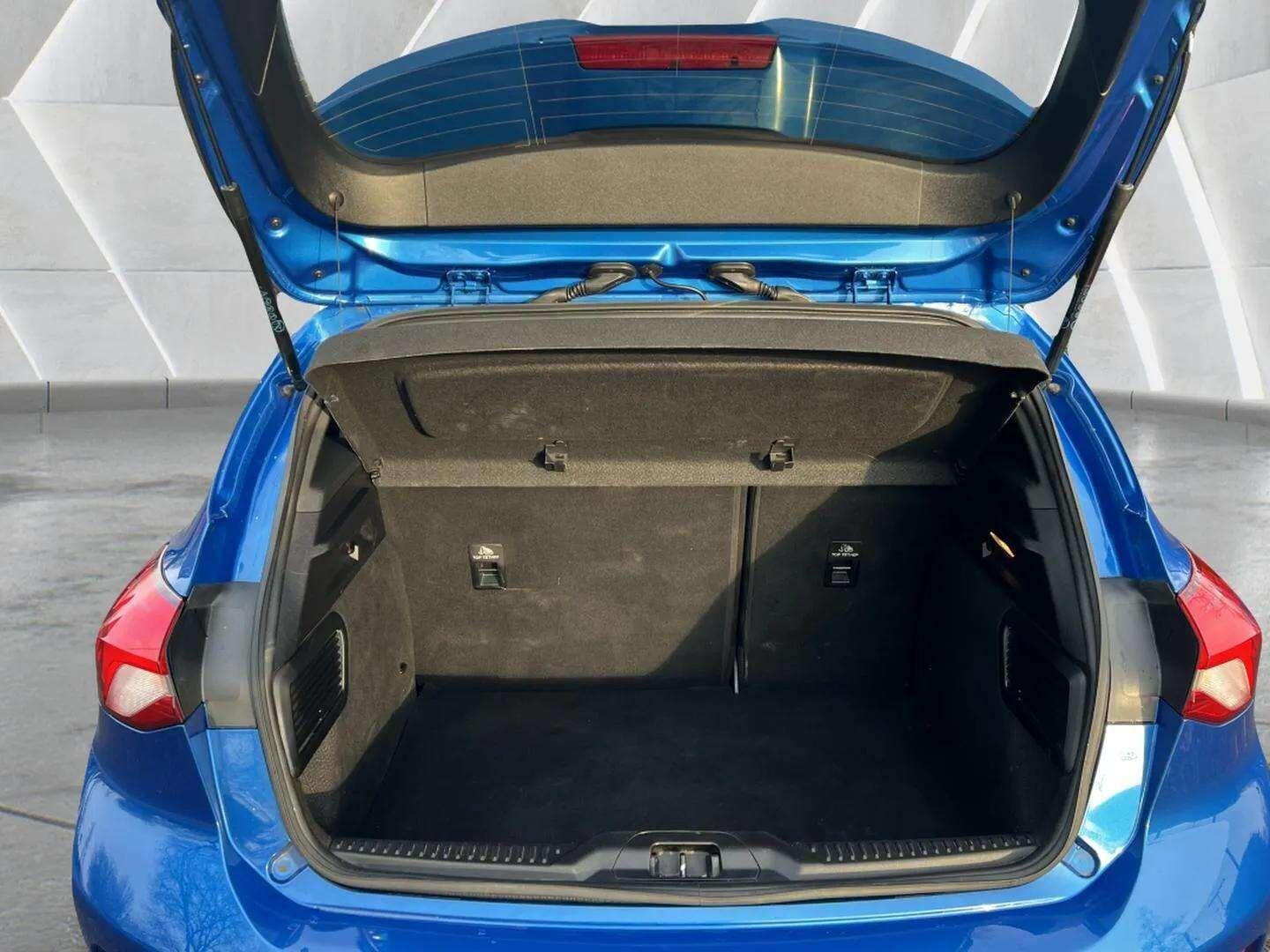 Used Ford Focus 2020 for sale - 76866049: Photo 47