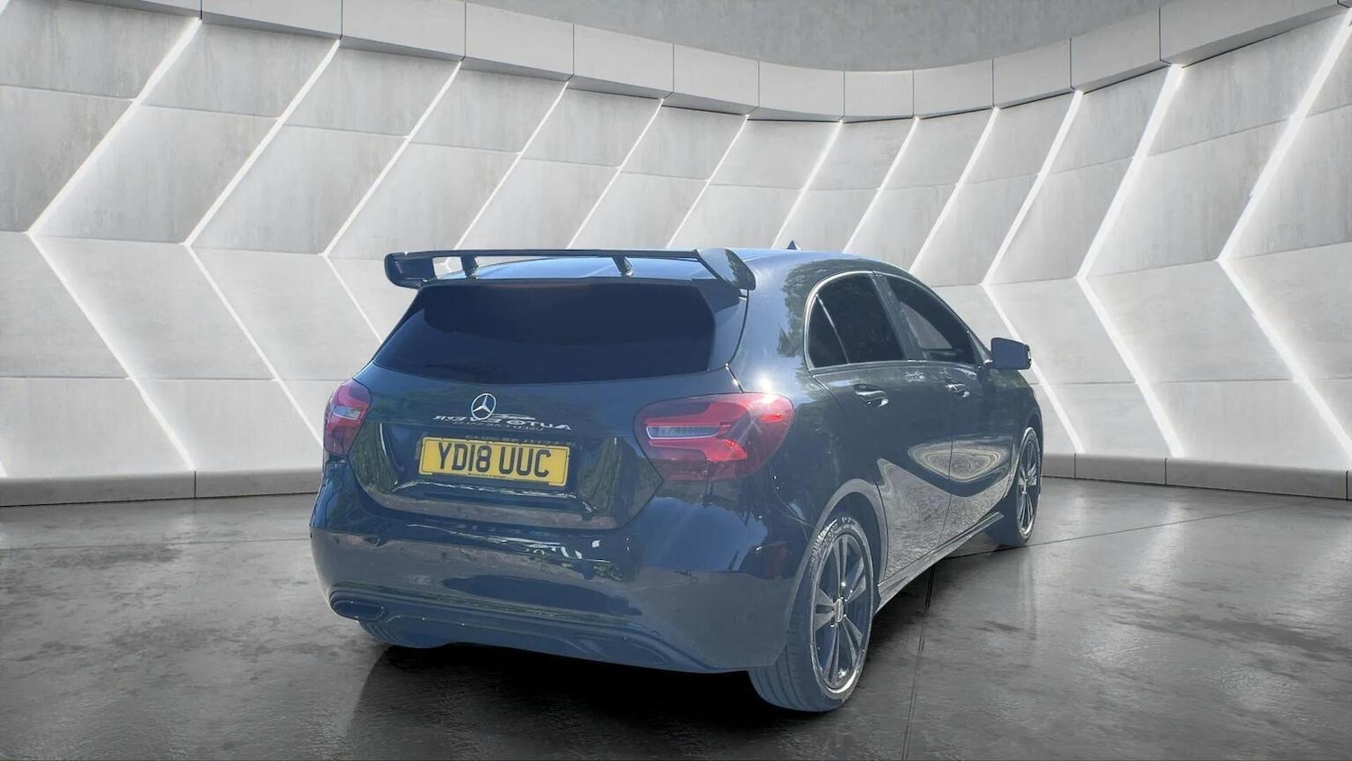 Used Mercedes-Benz A-Class 2018 for sale - 76571255: Photo 11