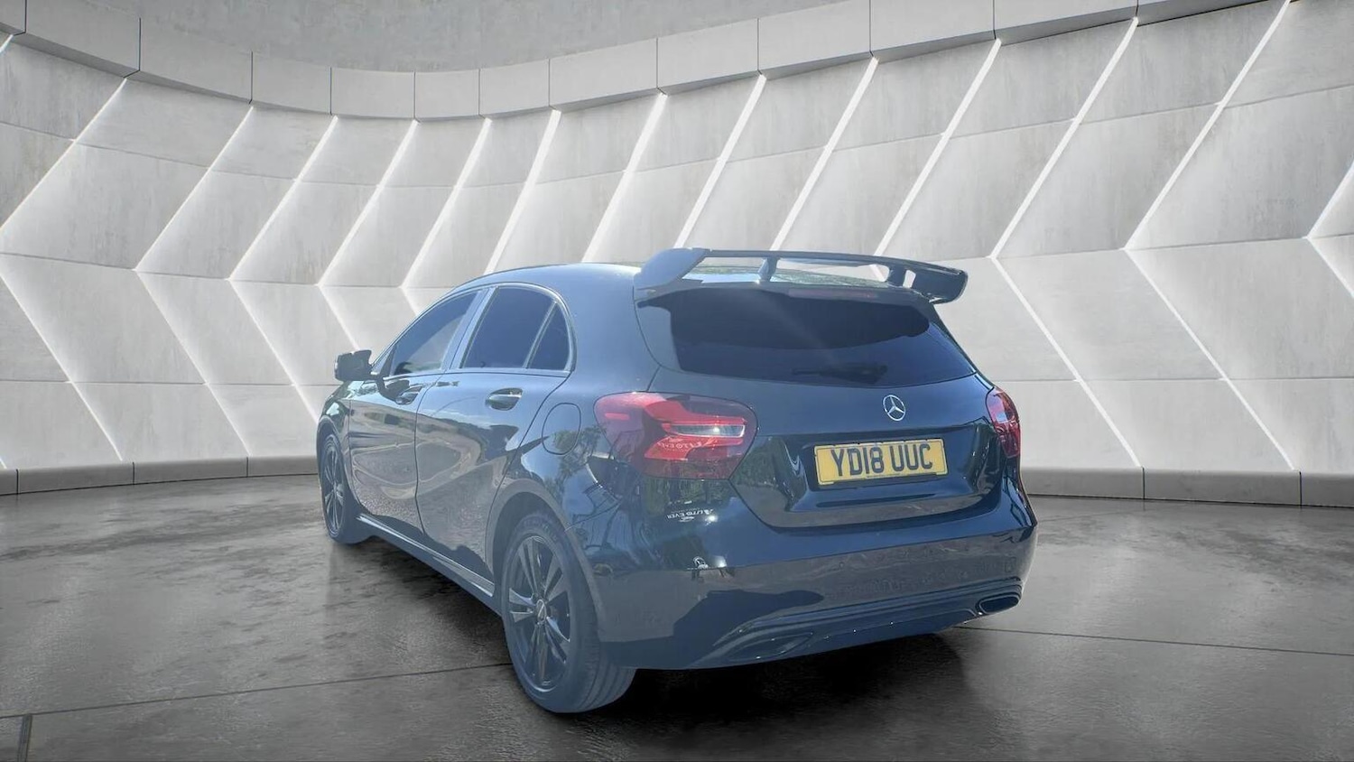 Used Mercedes-Benz A-Class 2018 for sale - 76571255: Photo 8