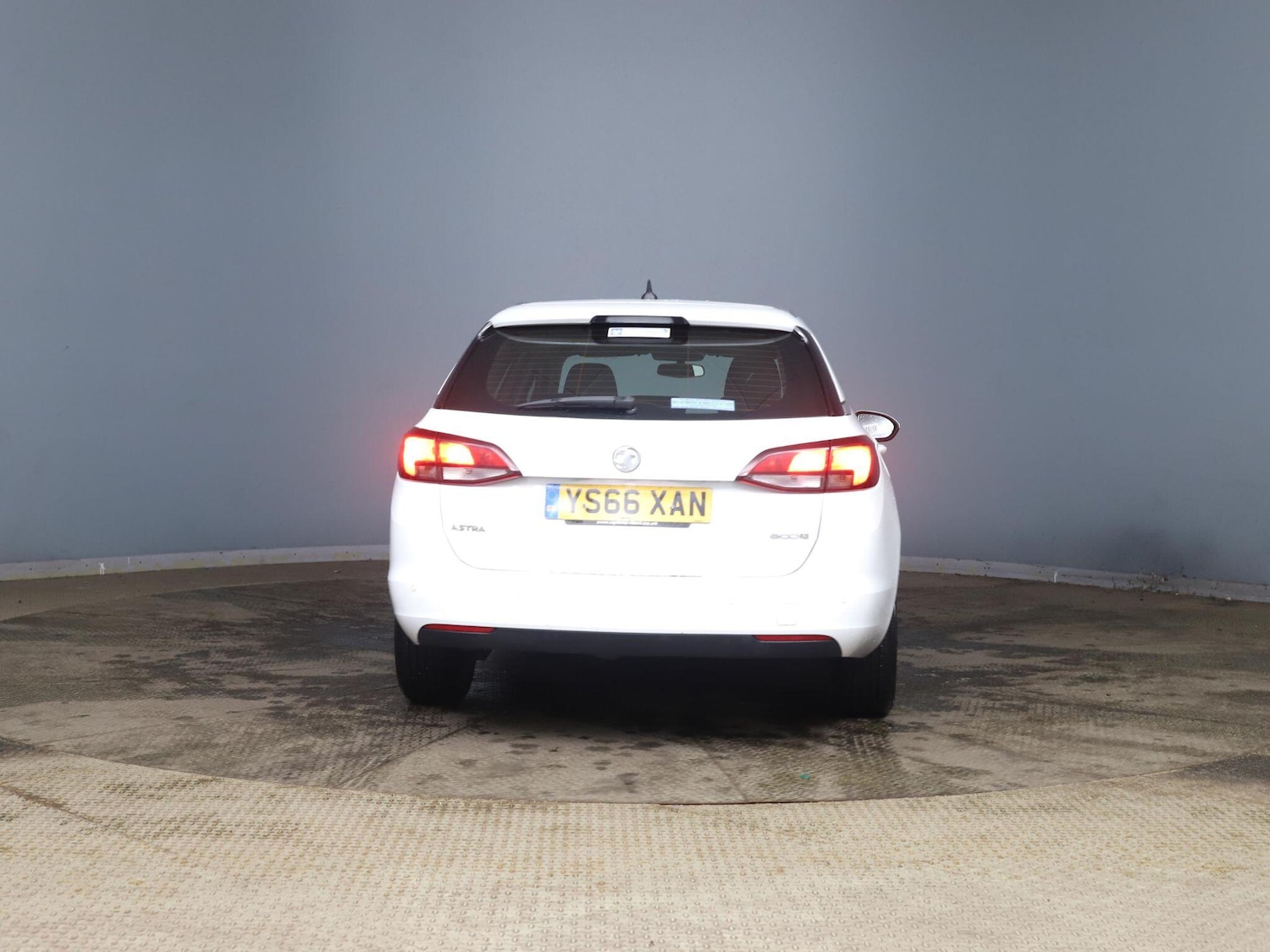 Used Vauxhall Astra 2017 for sale - 77156271: Photo 4