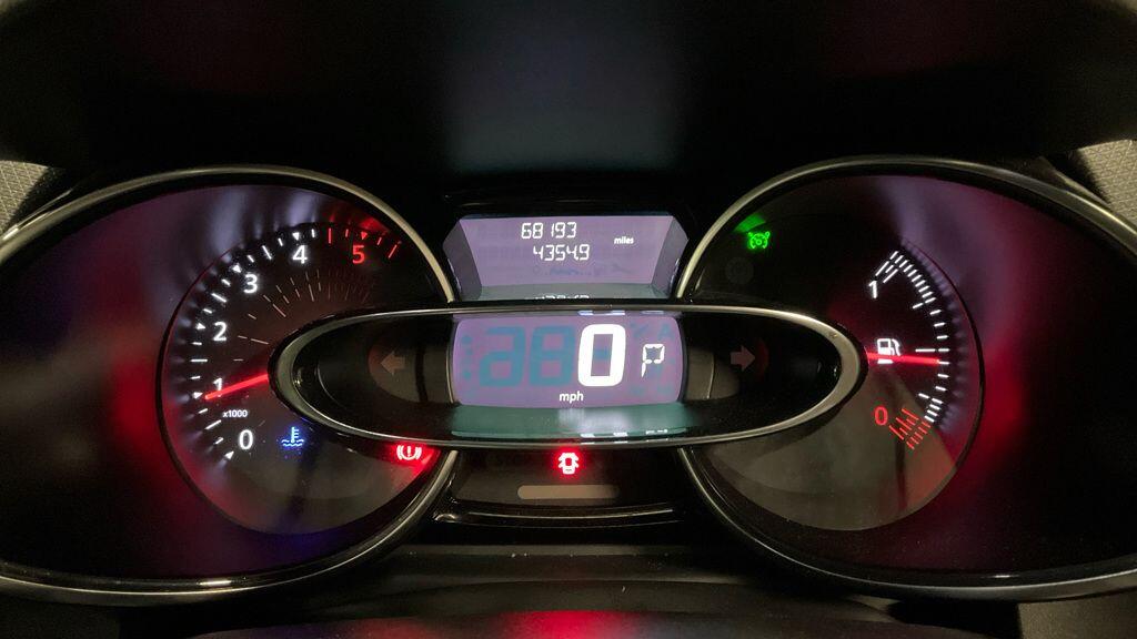 Used Renault Clio 2018 for sale - 76715207: Photo 10