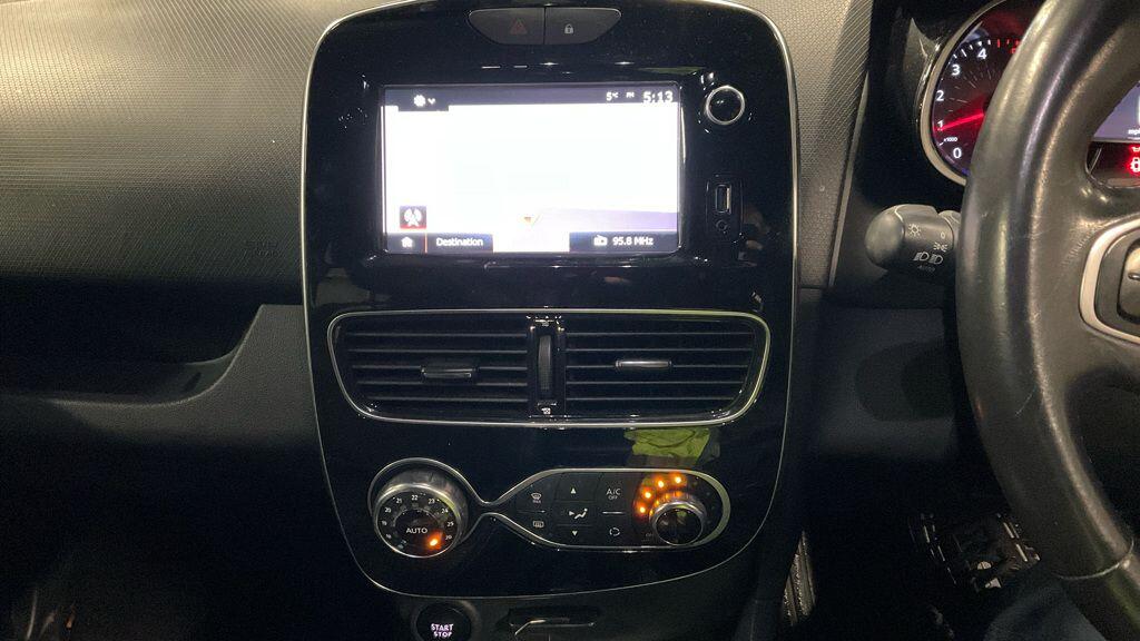 Used Renault Clio 2018 for sale - 76715207: Photo 11