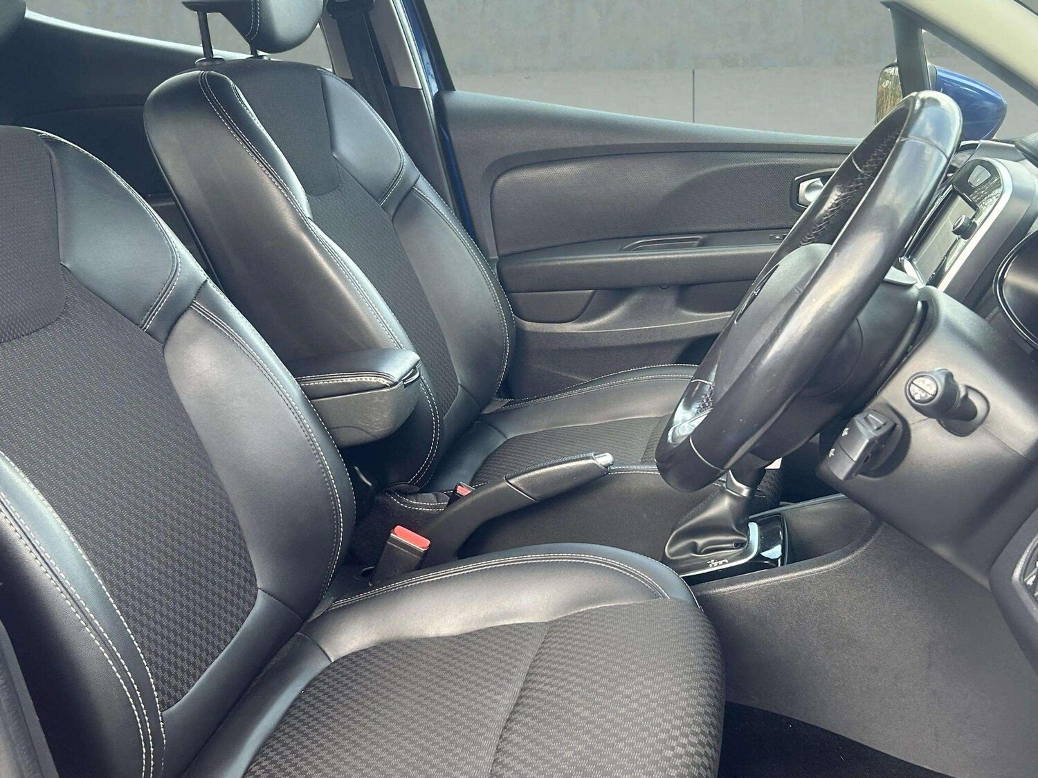 Used Renault Clio 2018 for sale - 76715207: Photo 20