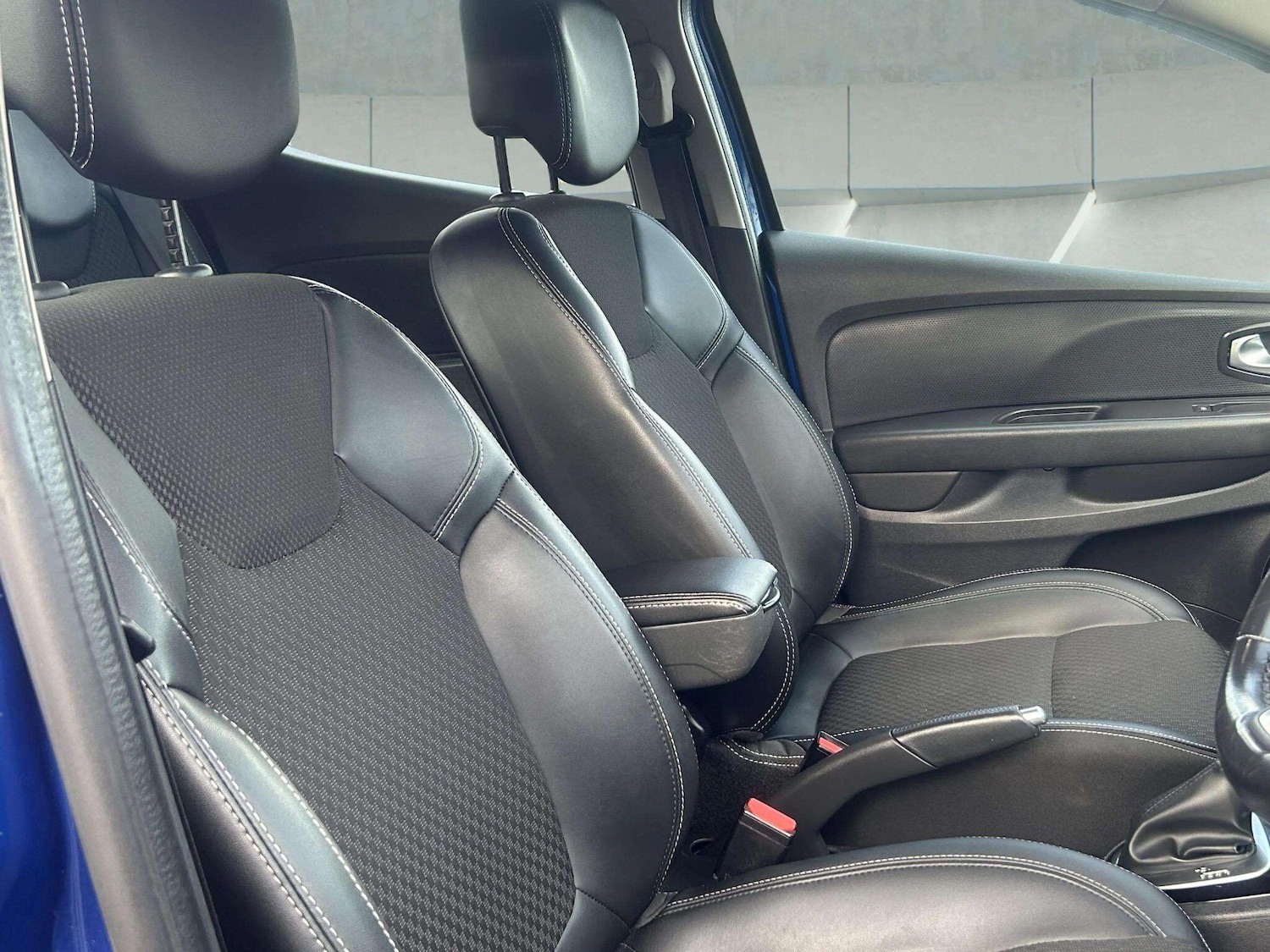 Used Renault Clio 2018 for sale - 76715207: Photo 21