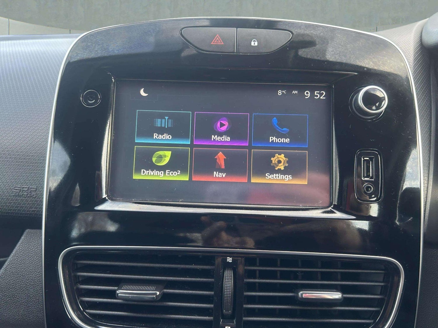 Used Renault Clio 2018 for sale - 76715207: Photo 27