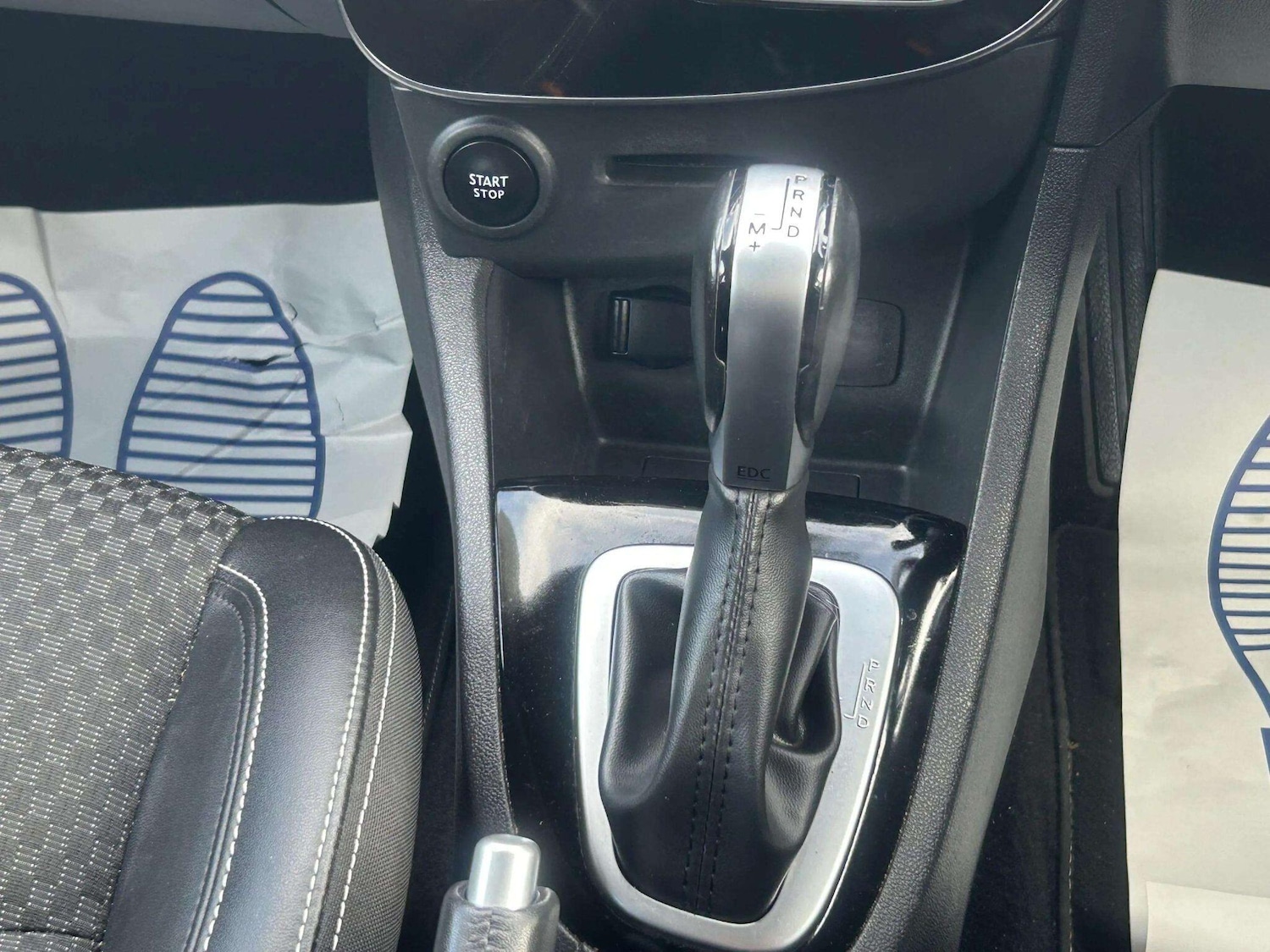 Used Renault Clio 2018 for sale - 76715207: Photo 32