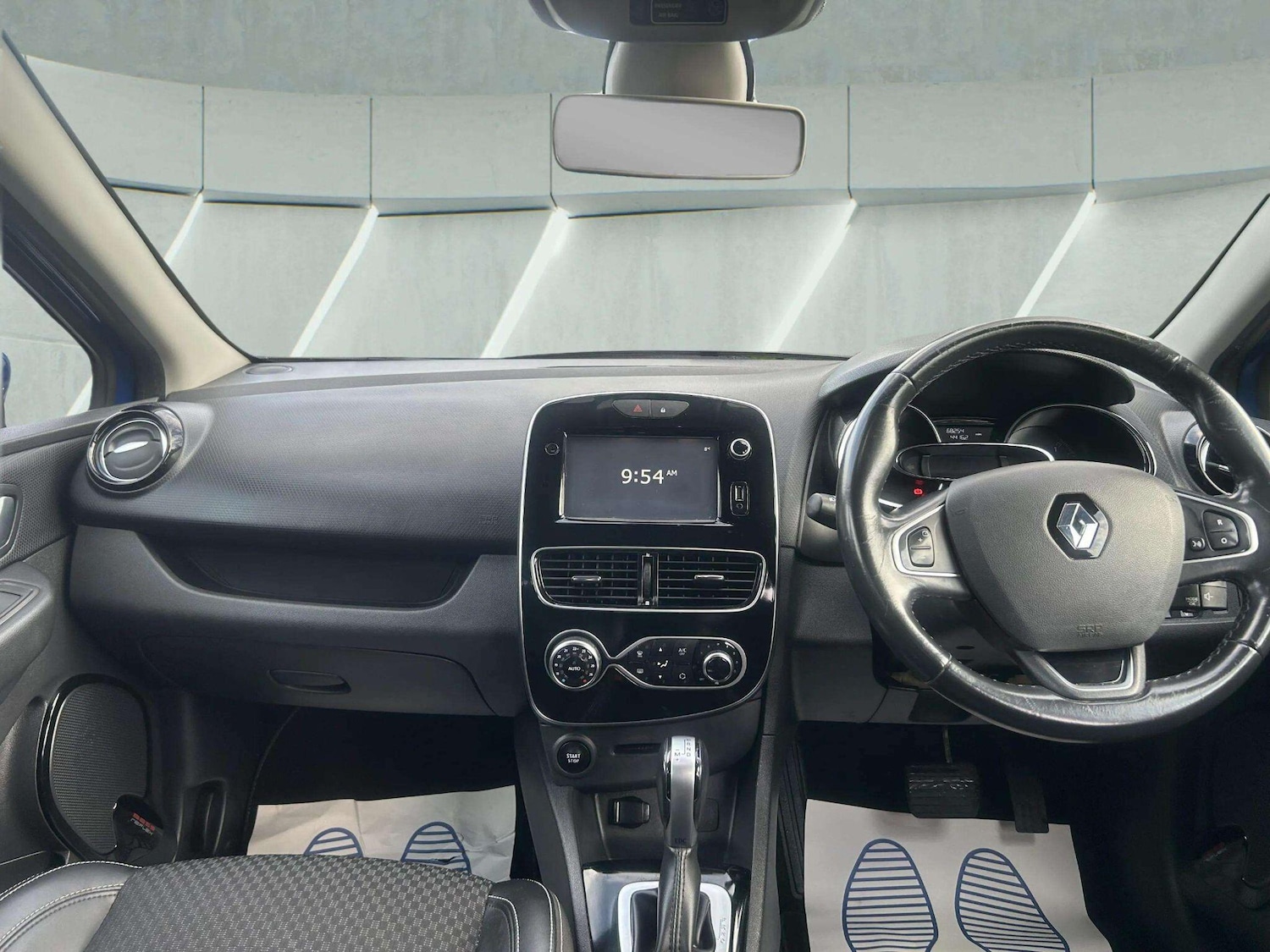 Used Renault Clio 2018 for sale - 76715207: Photo 33