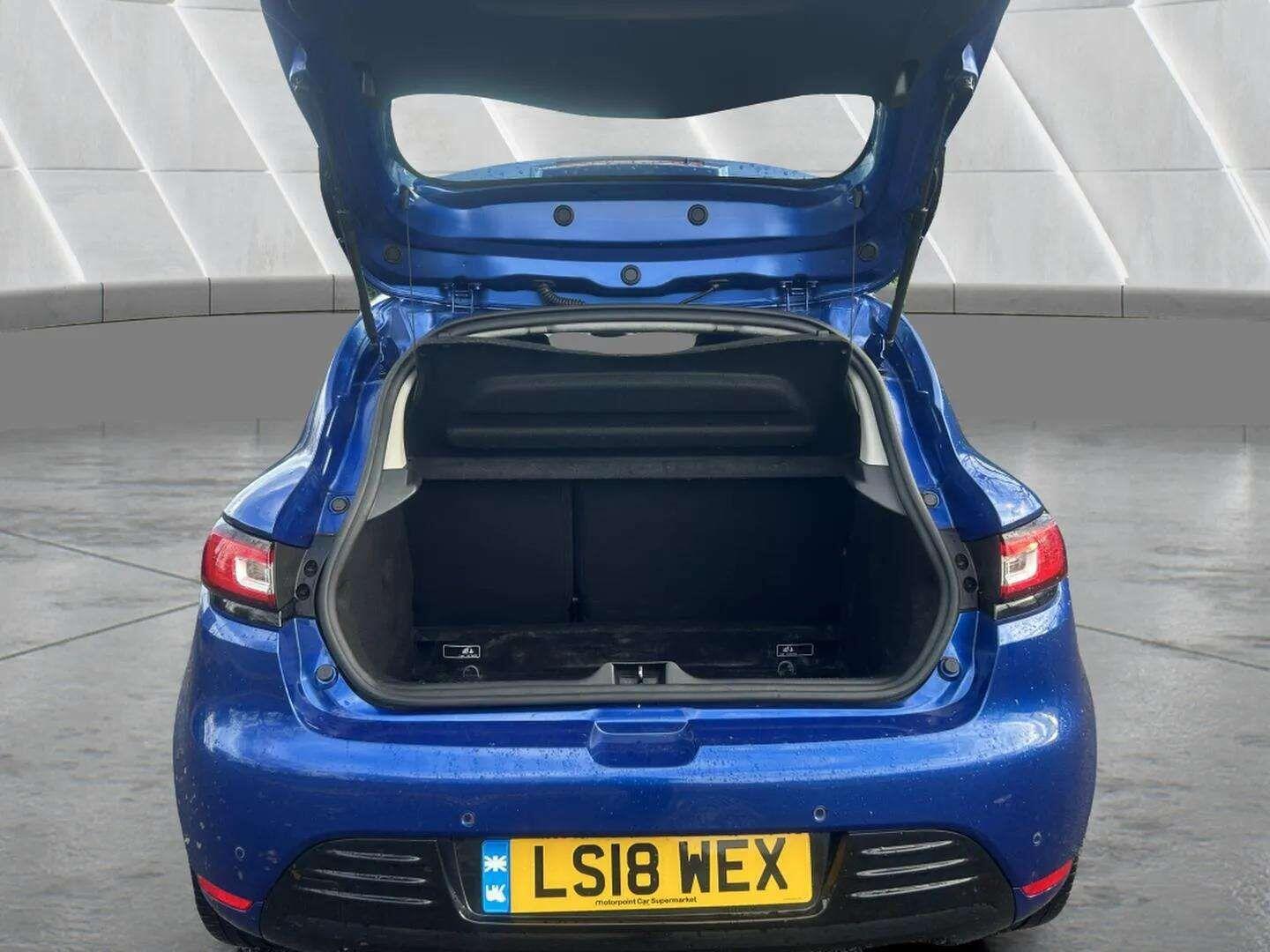 Used Renault Clio 2018 for sale - 76715207: Photo 41