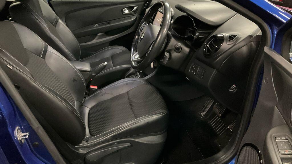 Used Renault Clio 2018 for sale - 76715207: Photo 9