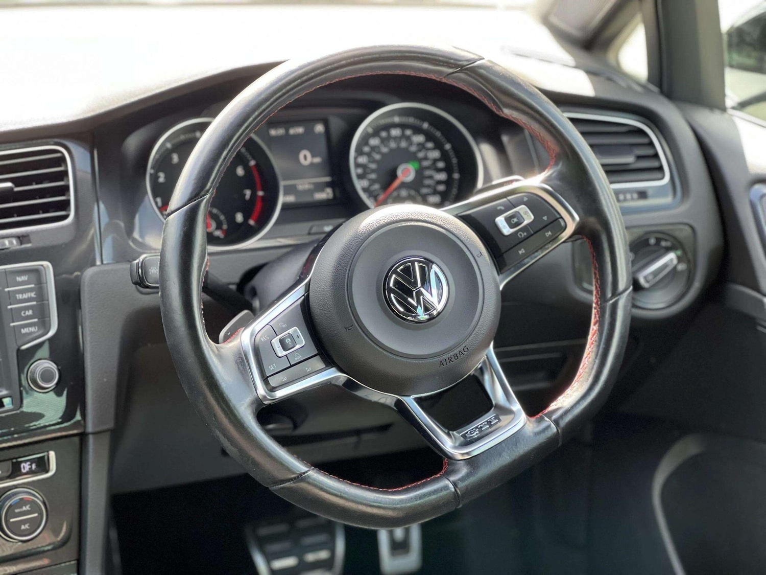 Used Volkswagen Golf 2015 for sale - 76598468: Photo 42