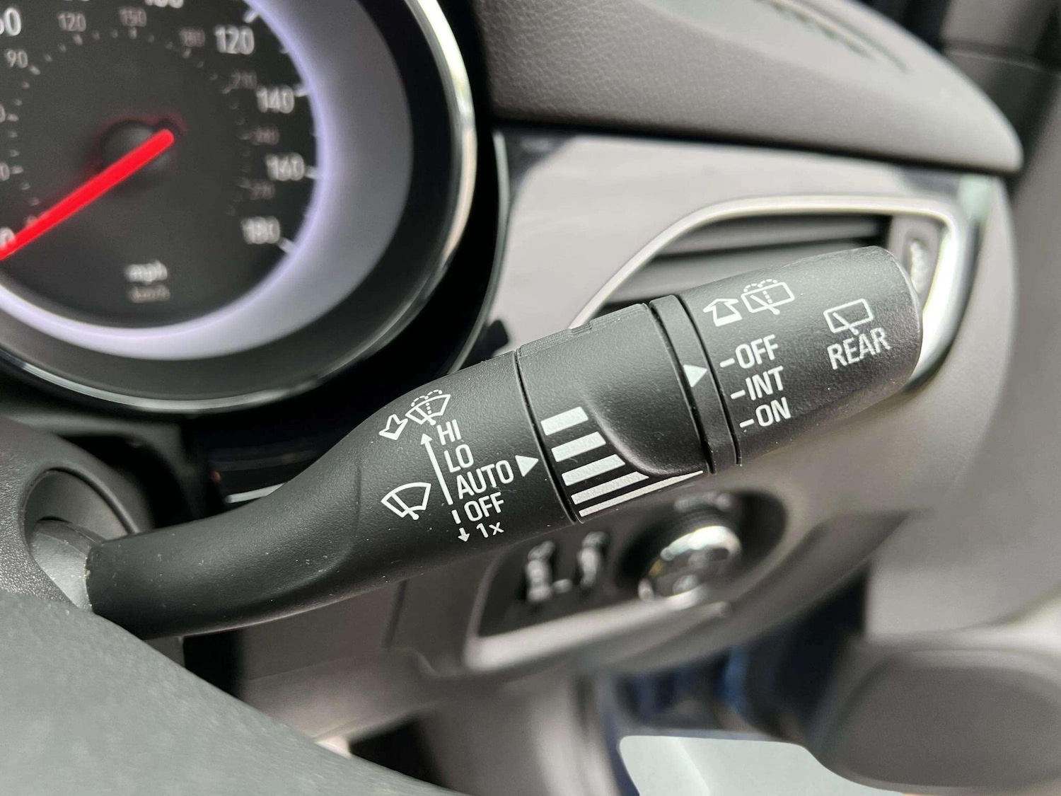 Used Vauxhall Astra 2017 for sale - 76598473: Photo 39