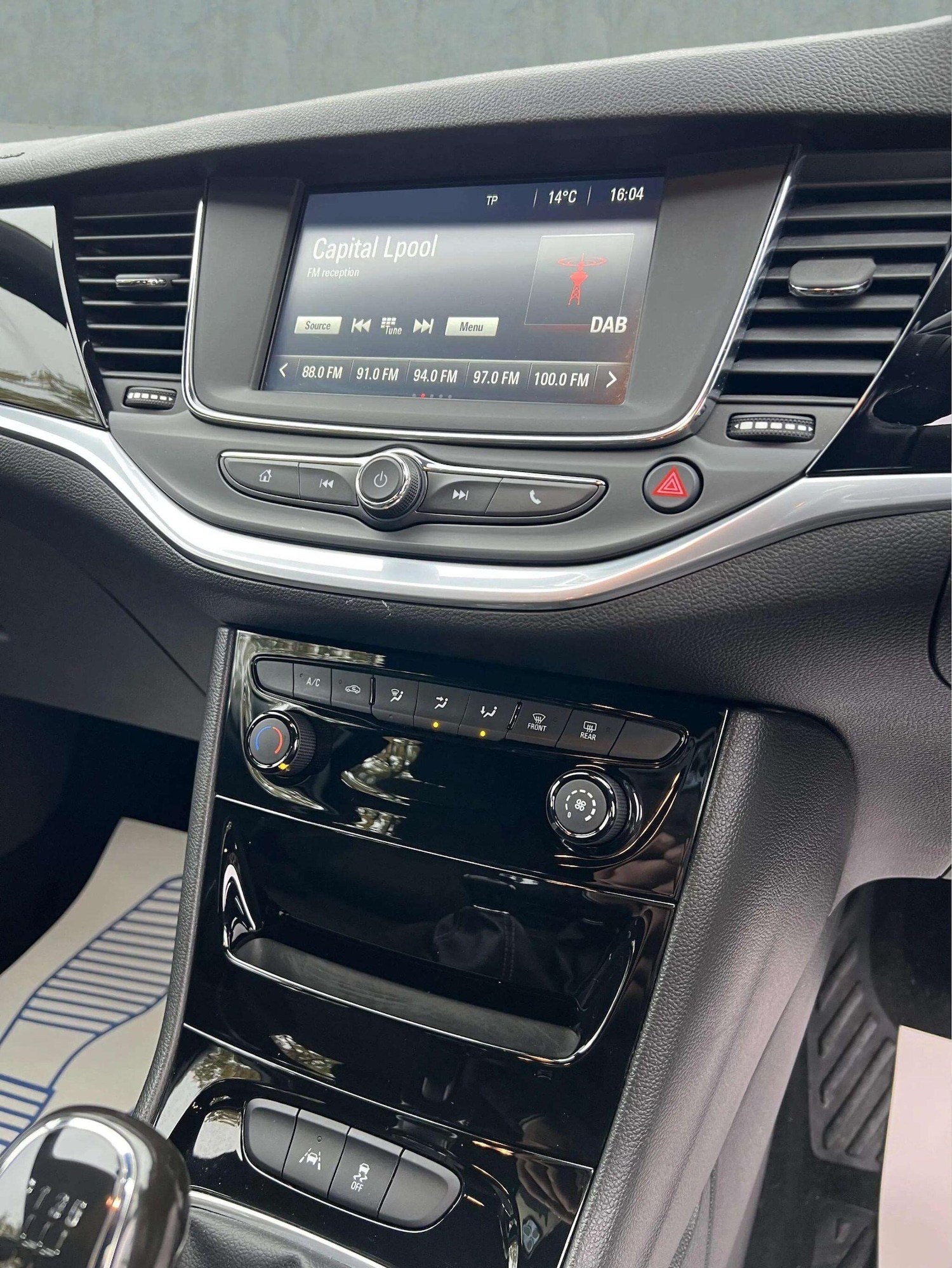 Used Vauxhall Astra 2017 for sale - 76598473: Photo 50