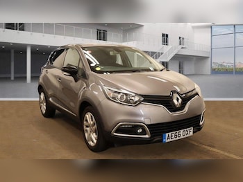 Used Renault Captur 2016 for sale - 76156711: Photo 2