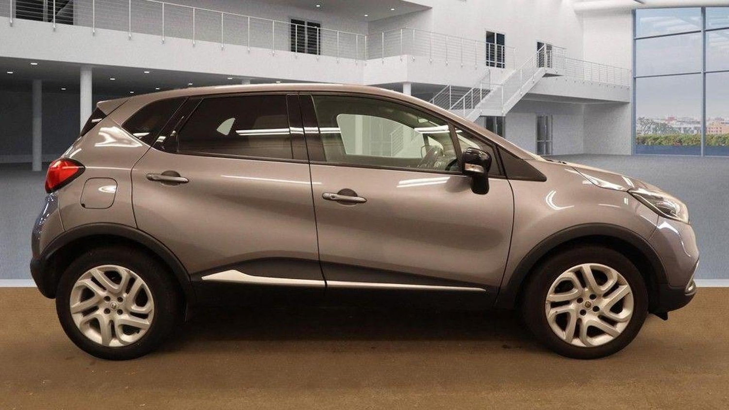 Used Renault Captur 2016 for sale - 76156711: Photo 5