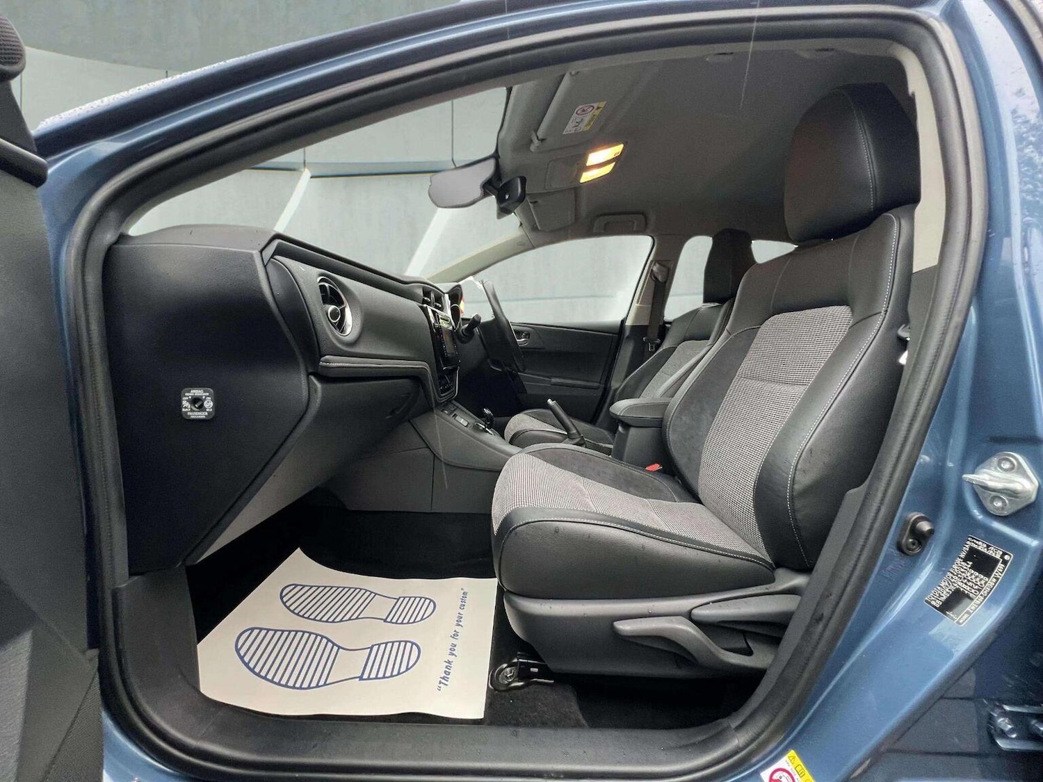 Used Toyota Auris 2017 for sale - 76566624: Photo 30