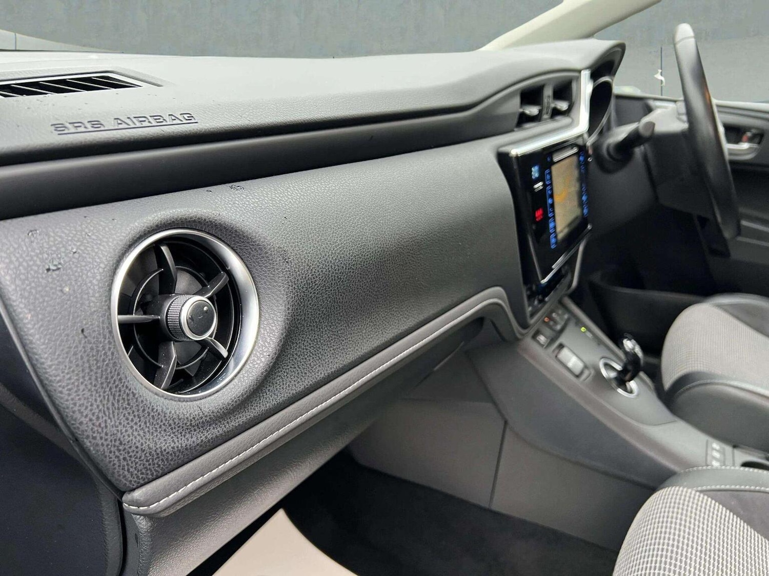 Used Toyota Auris 2017 for sale - 76566624: Photo 33