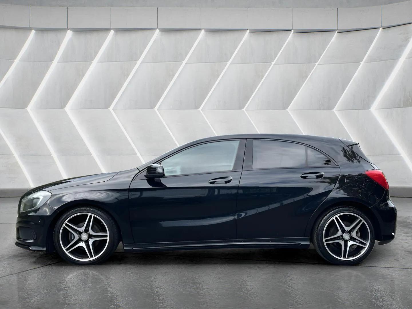 Used Mercedes-Benz A-Class 2015 for sale - 76598490: Photo 12