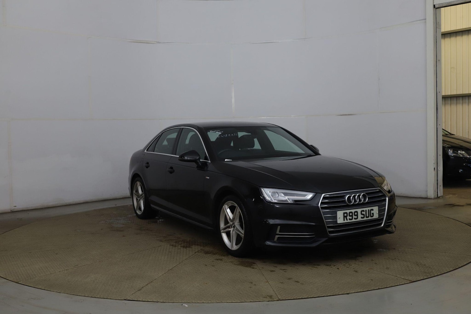 Used Audi A4 2018 for sale - 77120666: Photo 3