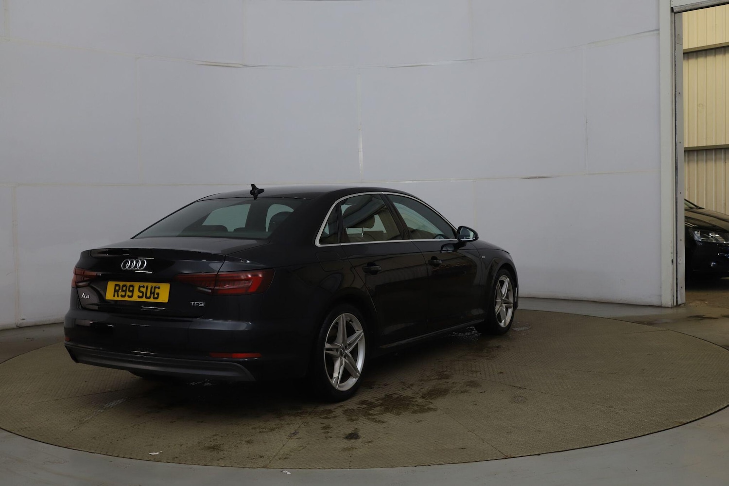 Used Audi A4 2018 for sale - 77120666: Photo 6