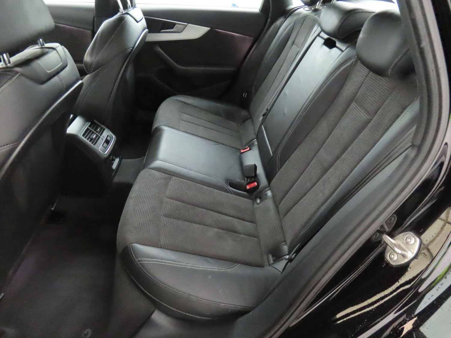 Used Audi A4 2018 for sale - 77120666: Photo 8