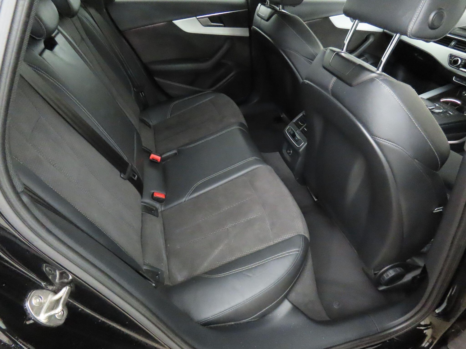 Used Audi A4 2018 for sale - 77120666: Photo 9