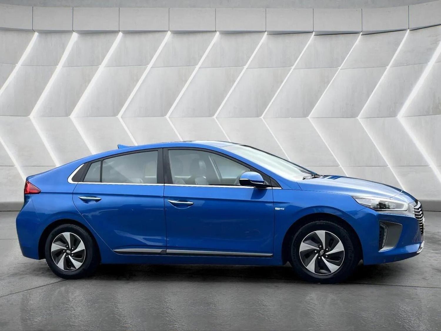 Used Hyundai IONIQ 2017 for sale - 76566640: Photo 4