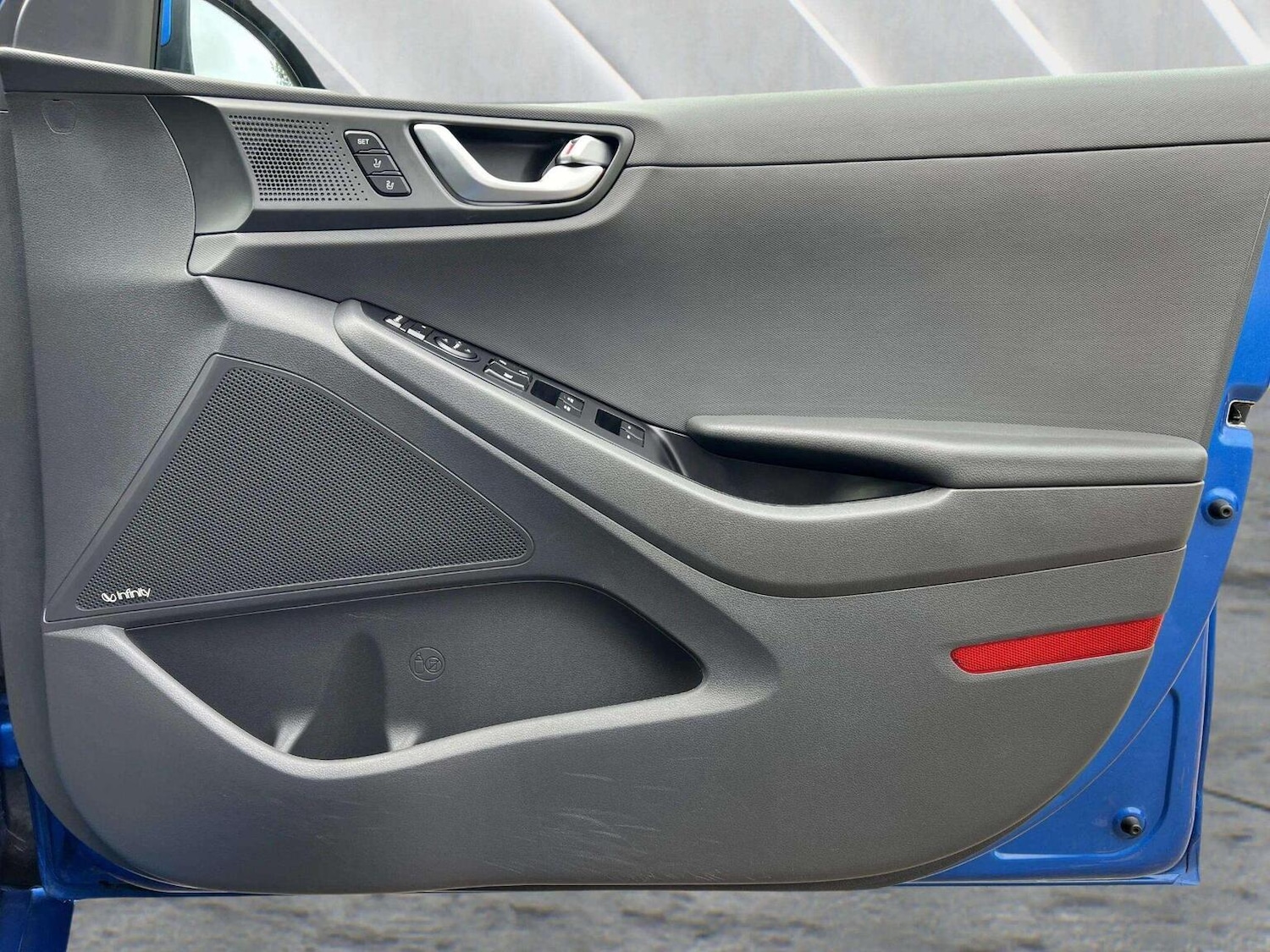 Used Hyundai IONIQ 2017 for sale - 76566640: Photo 41