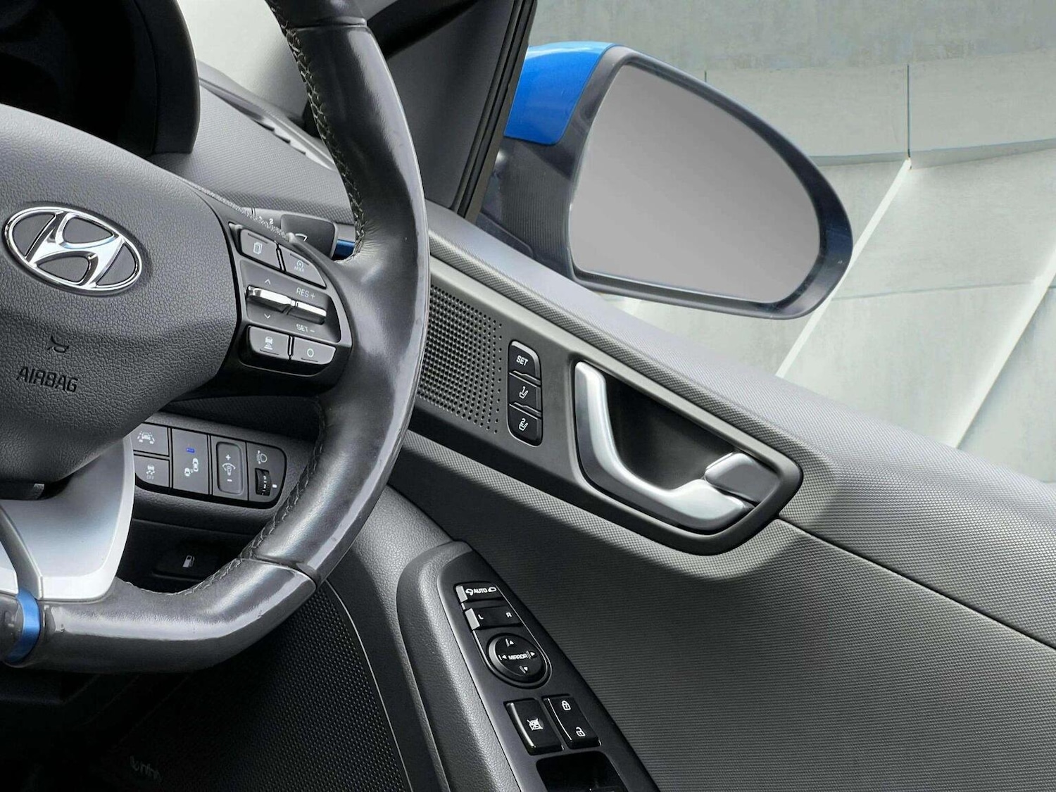 Used Hyundai IONIQ 2017 for sale - 76566640: Photo 65