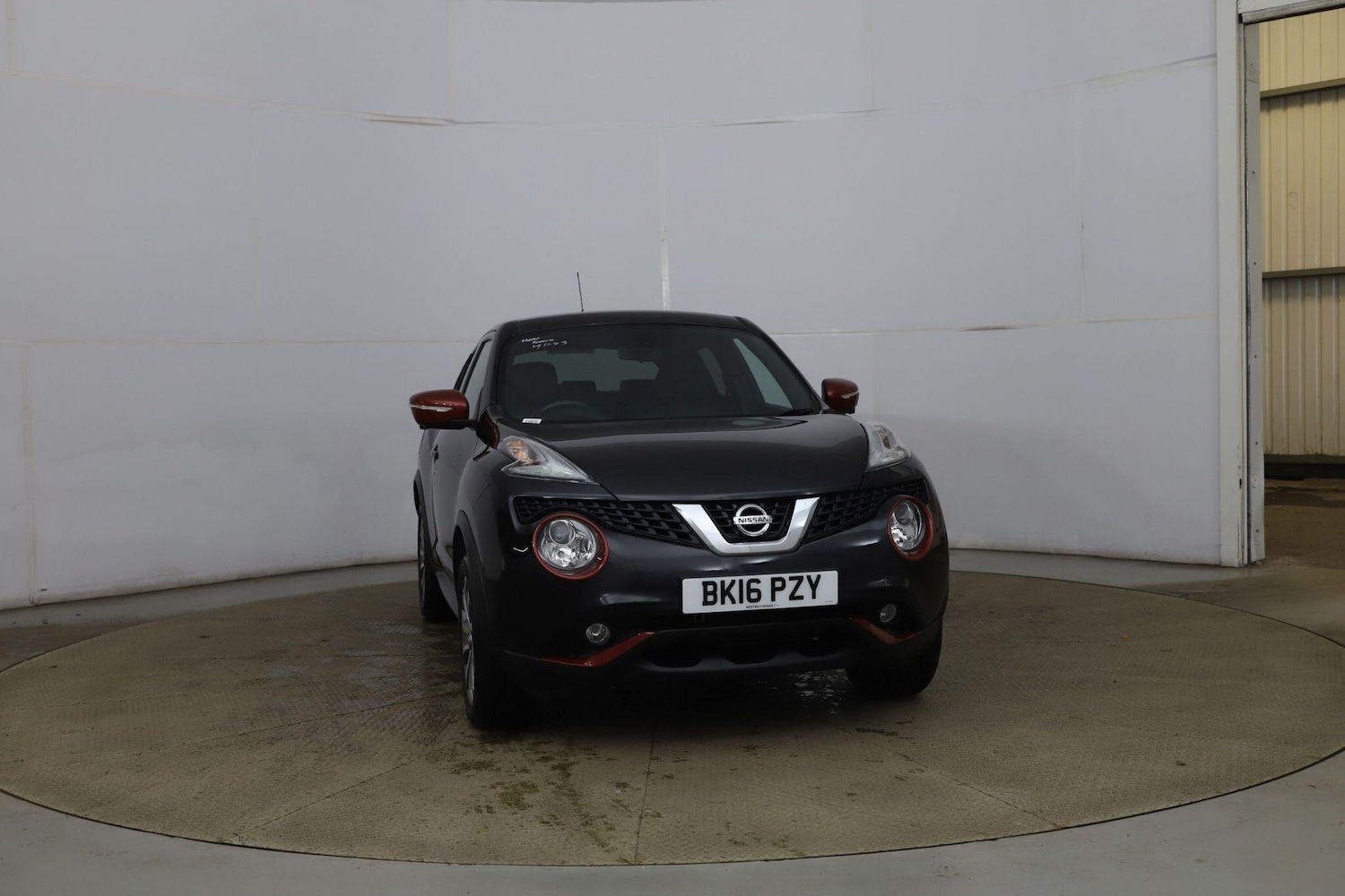 Used Nissan Juke 2016 for sale - 76715372: Photo 2
