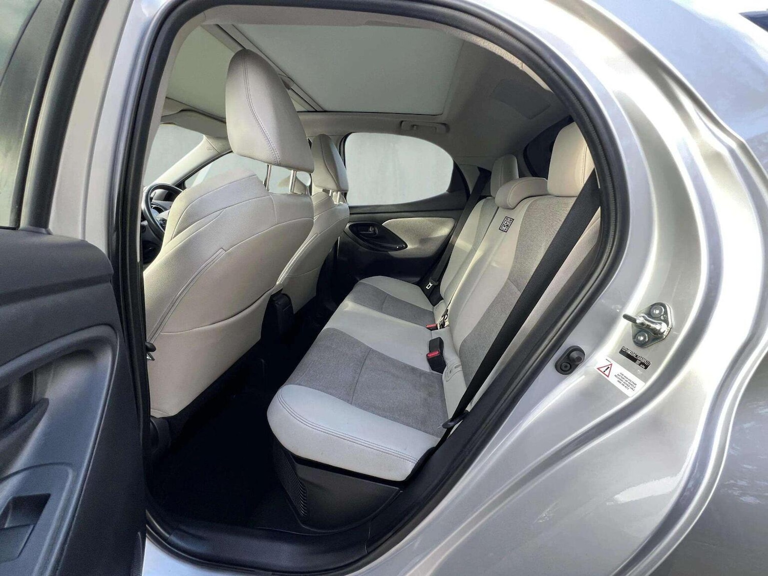 Used Toyota Yaris 2020 for sale - 76566661: Photo 28