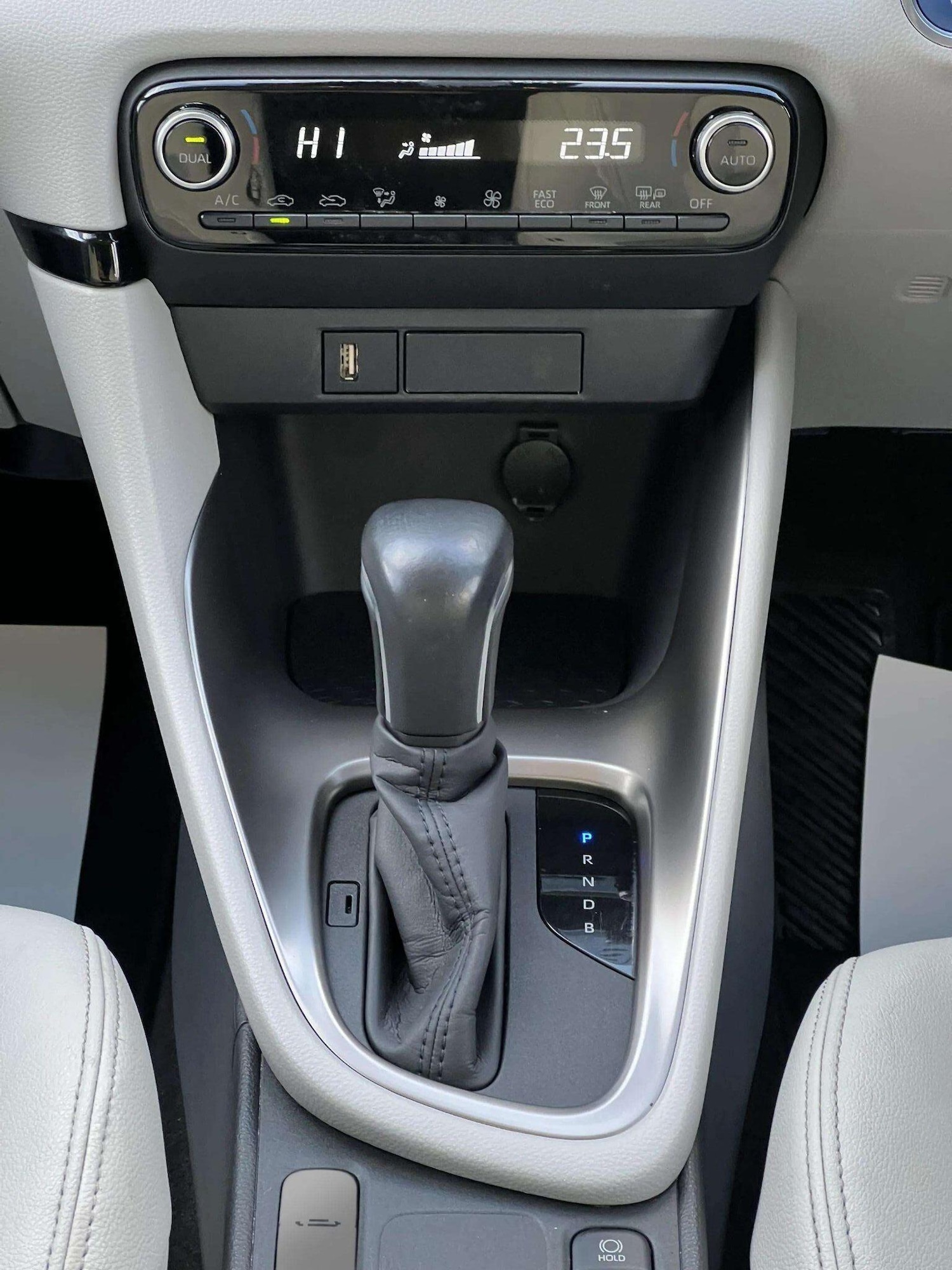 Used Toyota Yaris 2020 for sale - 76566661: Photo 60