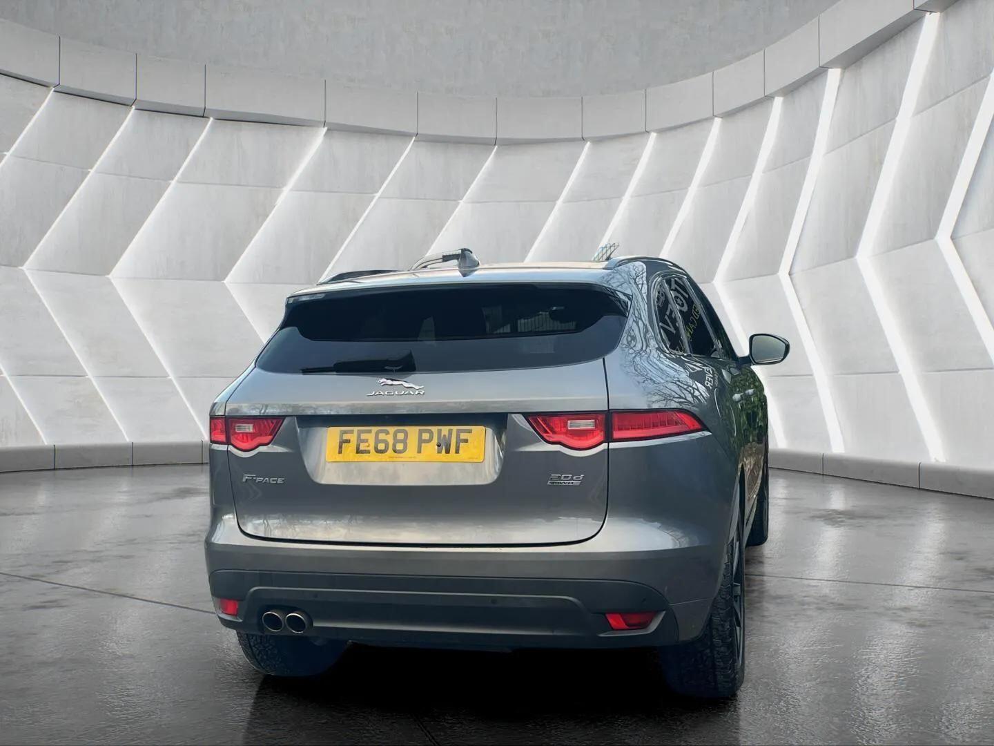 Used Jaguar F-Pace 2018 for sale - 76865908: Photo 13