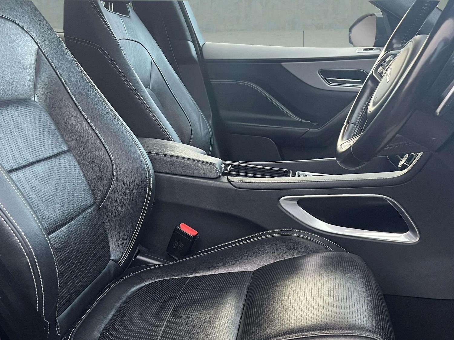 Used Jaguar F-Pace 2018 for sale - 76865908: Photo 19