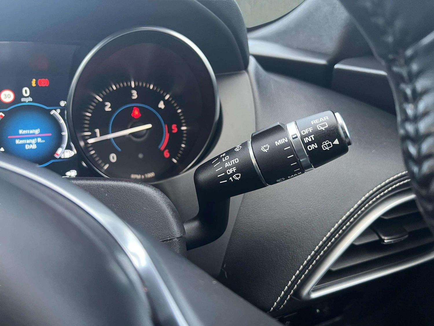 Used Jaguar F-Pace 2018 for sale - 76865908: Photo 27