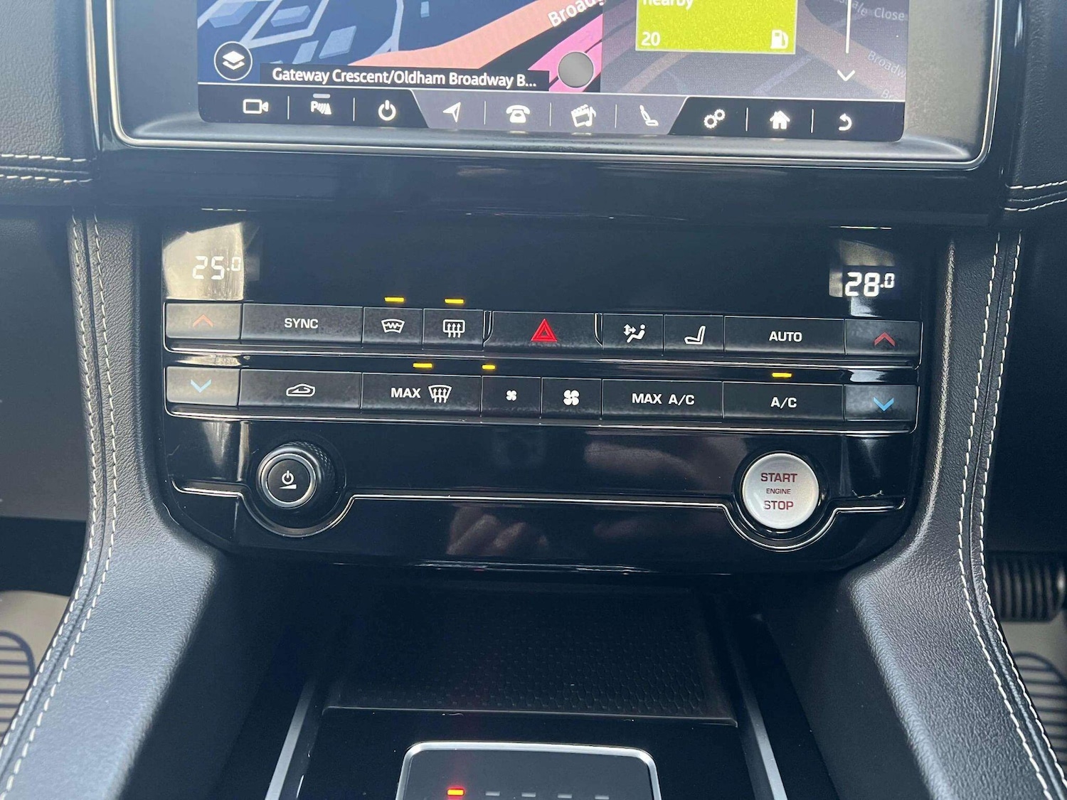 Used Jaguar F-Pace 2018 for sale - 76865908: Photo 30