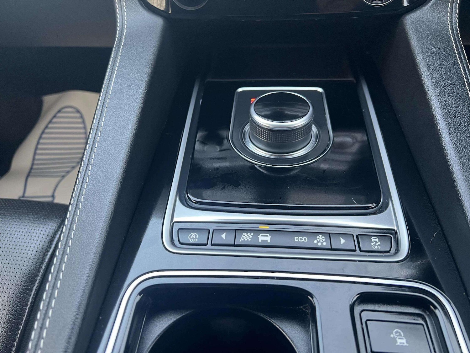 Used Jaguar F-Pace 2018 for sale - 76865908: Photo 33