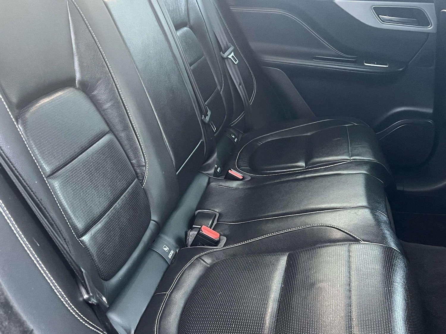 Used Jaguar F-Pace 2018 for sale - 76865908: Photo 39