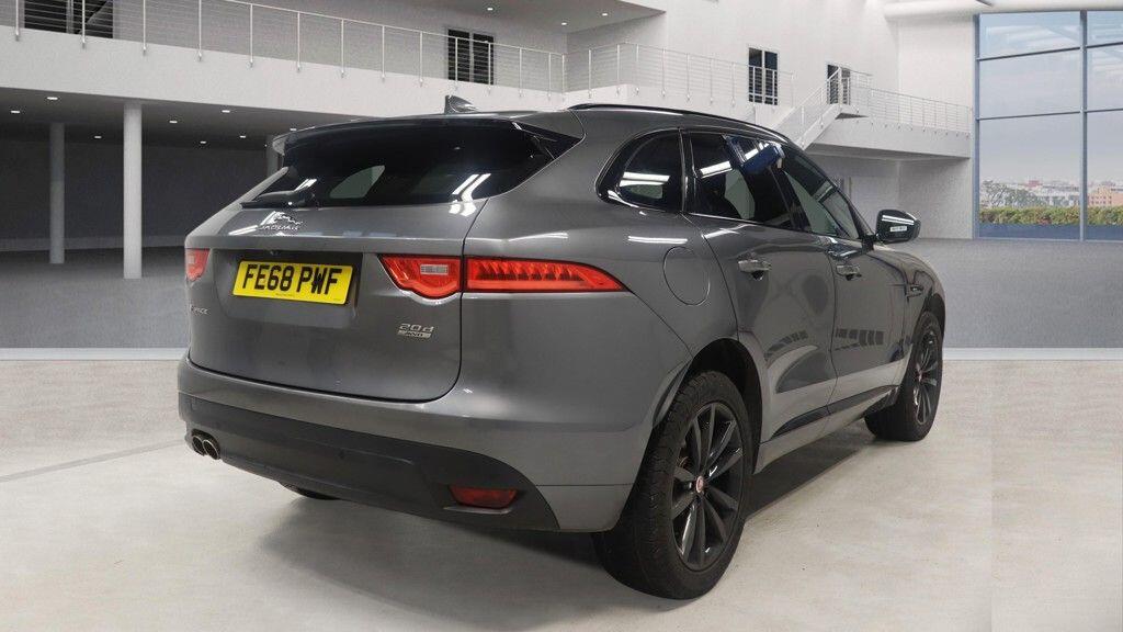 Used Jaguar F-Pace 2018 for sale - 76865908: Photo 4