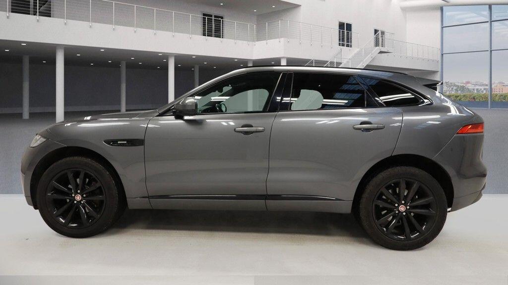 Used Jaguar F-Pace 2018 for sale - 76865908: Photo 6