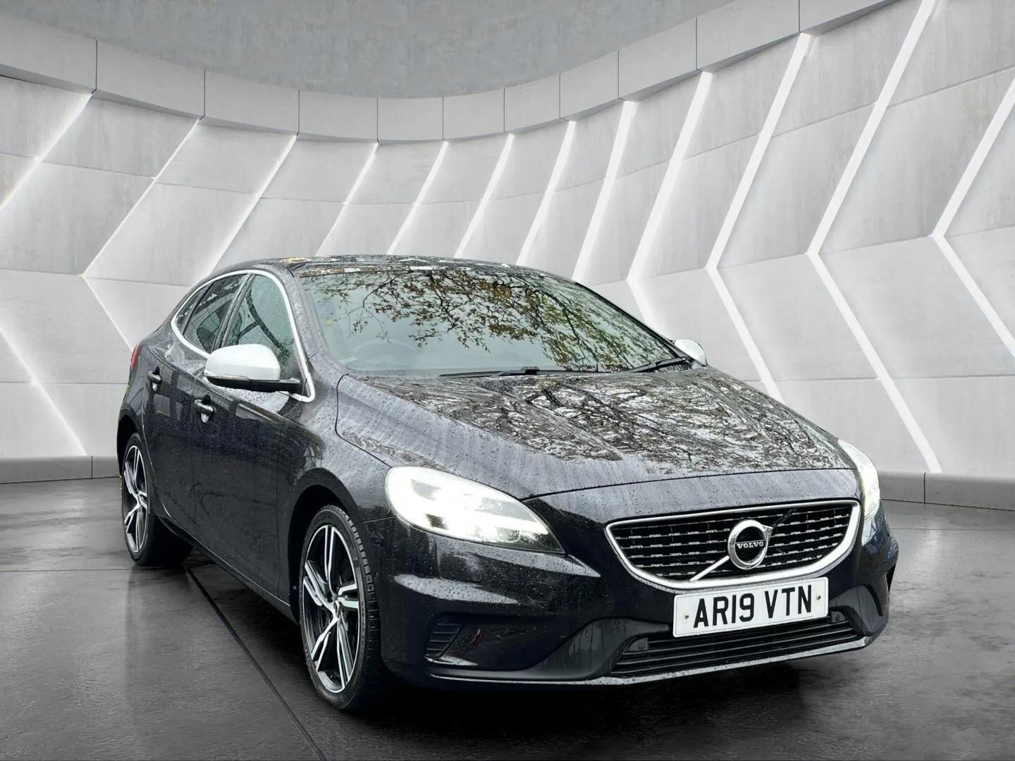 Used Volvo V40 2019 for sale - 76598460: Photo 3