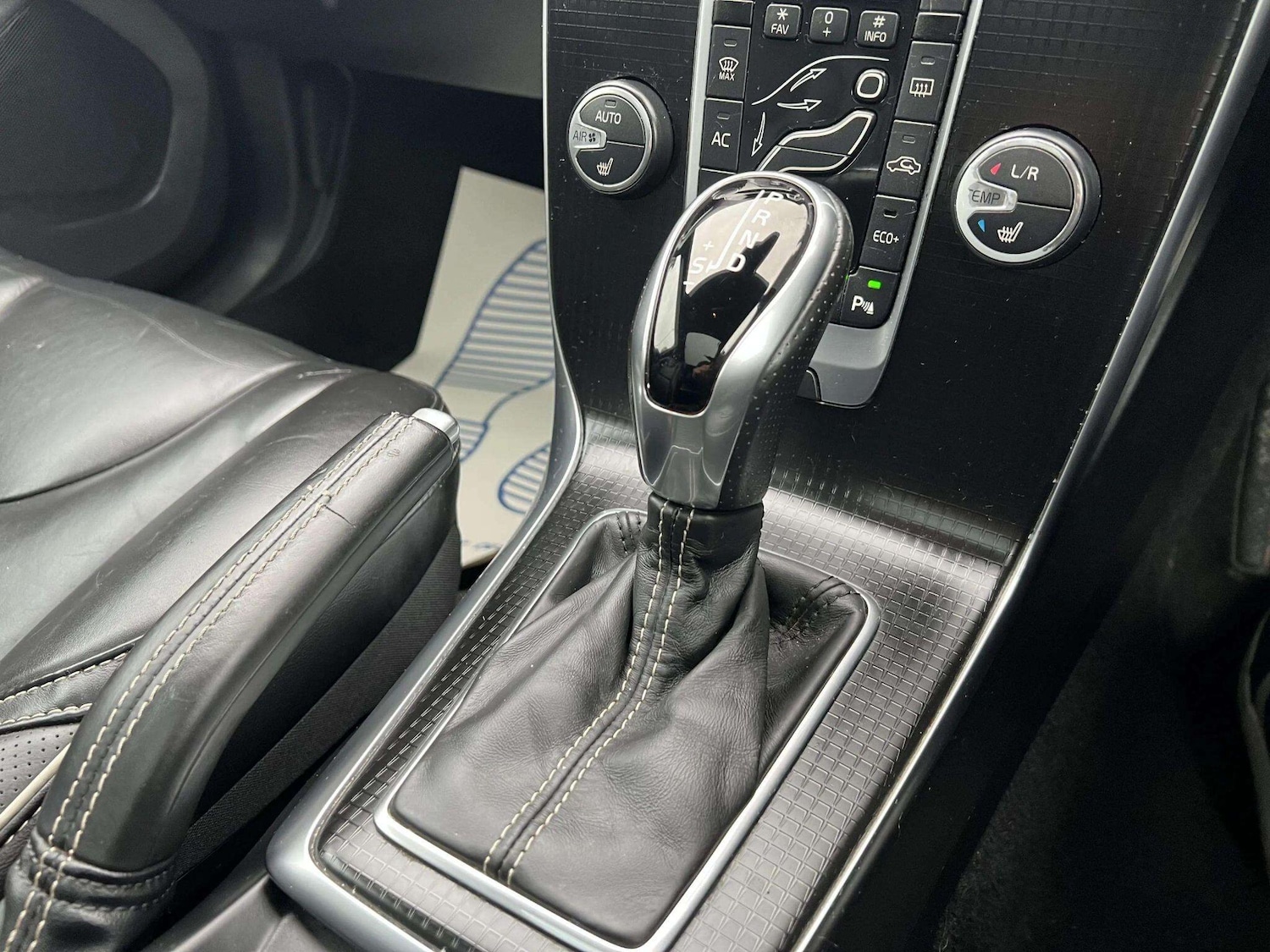 Used Volvo V40 2019 for sale - 76598460: Photo 34